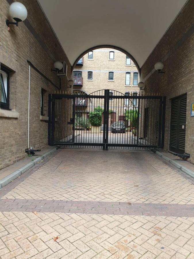 Portered Flat Shad Thames * Londen